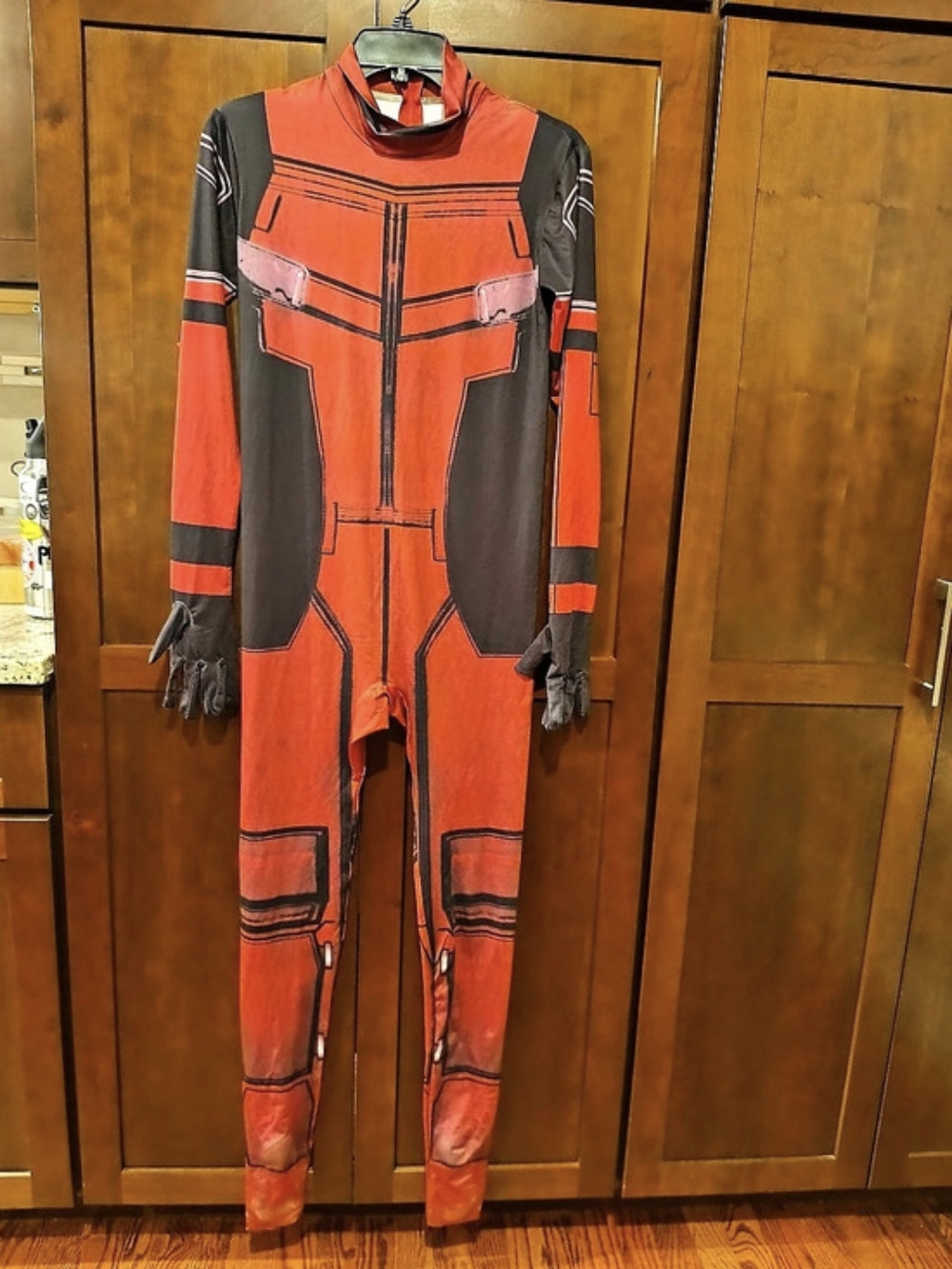 Deadpool costume Superhero Costume Red & Black Size Small